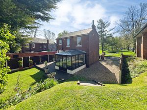 Rear garden- click for photo gallery